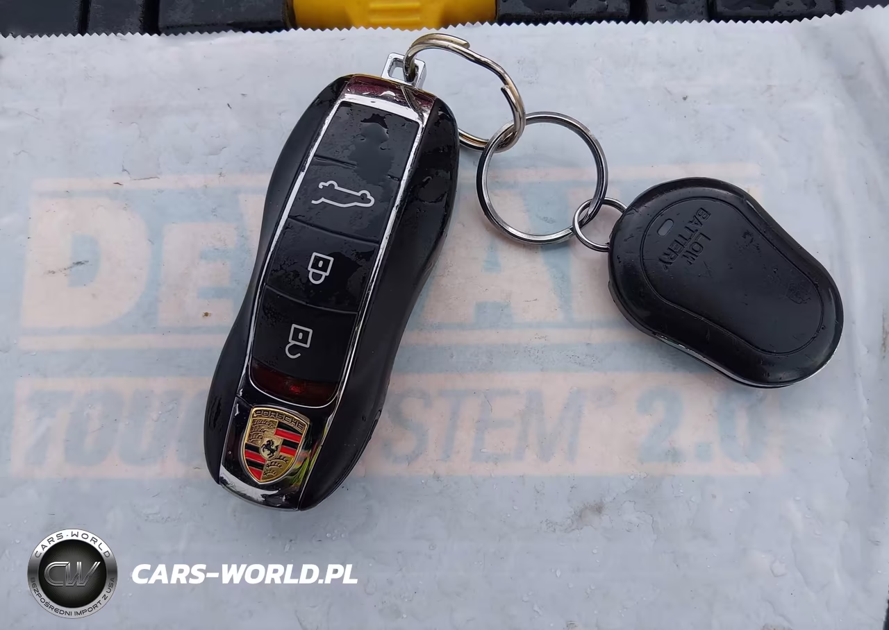 2012 Porsche Cayenne VIN:WP1AA2A28CLA12735 - 11