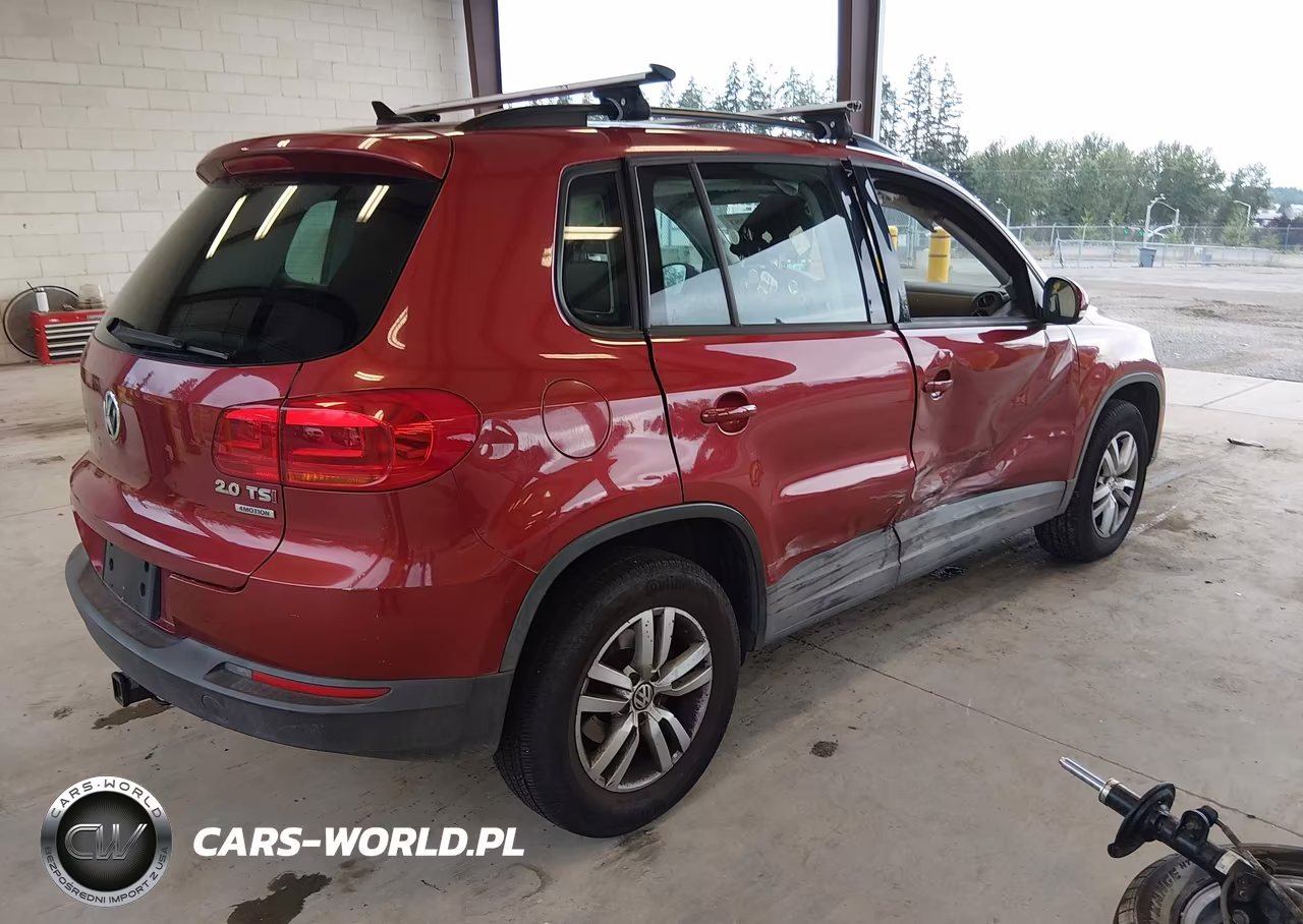 2015 Volkswagen Tiguan S VIN:WVGBV7AXXFW092220 - 4