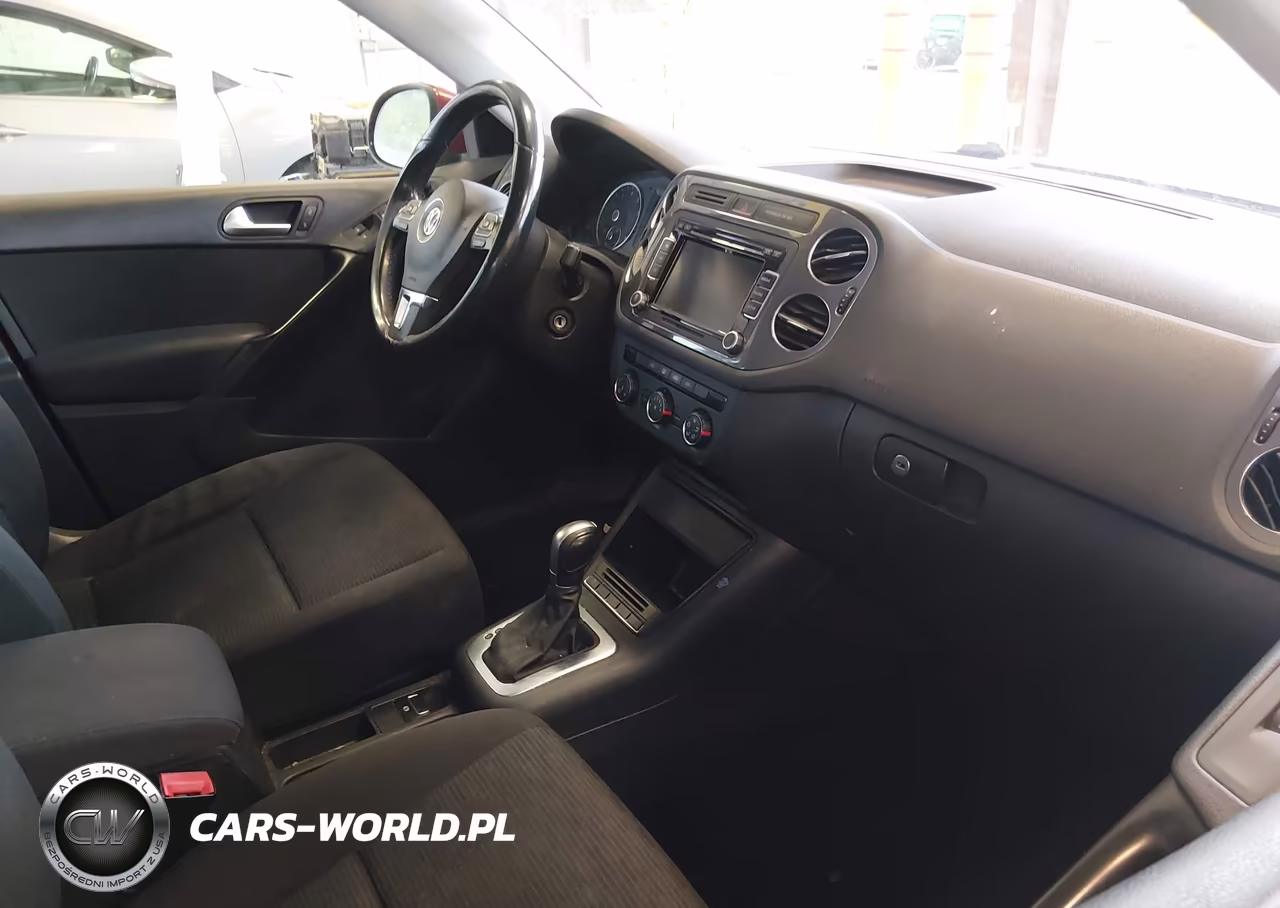 2015 Volkswagen Tiguan S VIN:WVGBV7AXXFW092220 - 5
