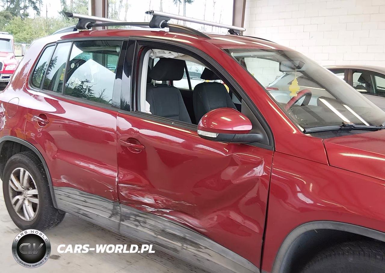 2015 Volkswagen Tiguan S VIN:WVGBV7AXXFW092220 - 6