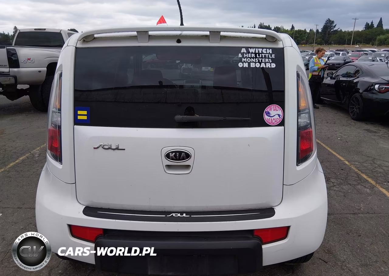 2010 Kia Soul + VIN:KNDJT2A2XA7179454 - 16