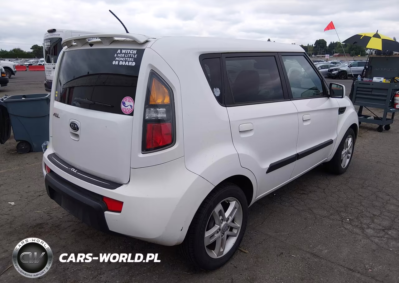 2010 Kia Soul + VIN:KNDJT2A2XA7179454 - 4