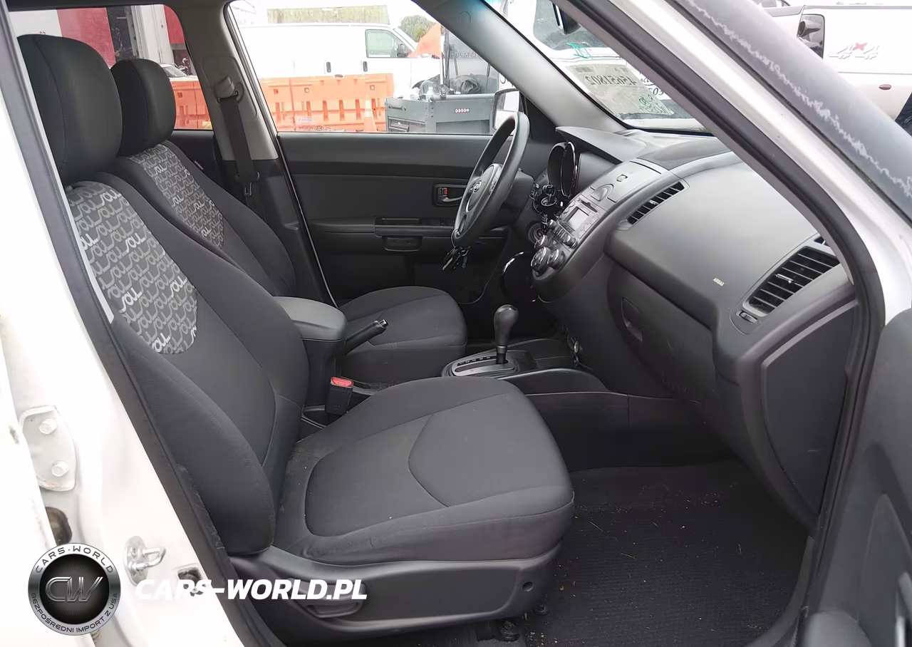 2010 Kia Soul + VIN:KNDJT2A2XA7179454 - 5