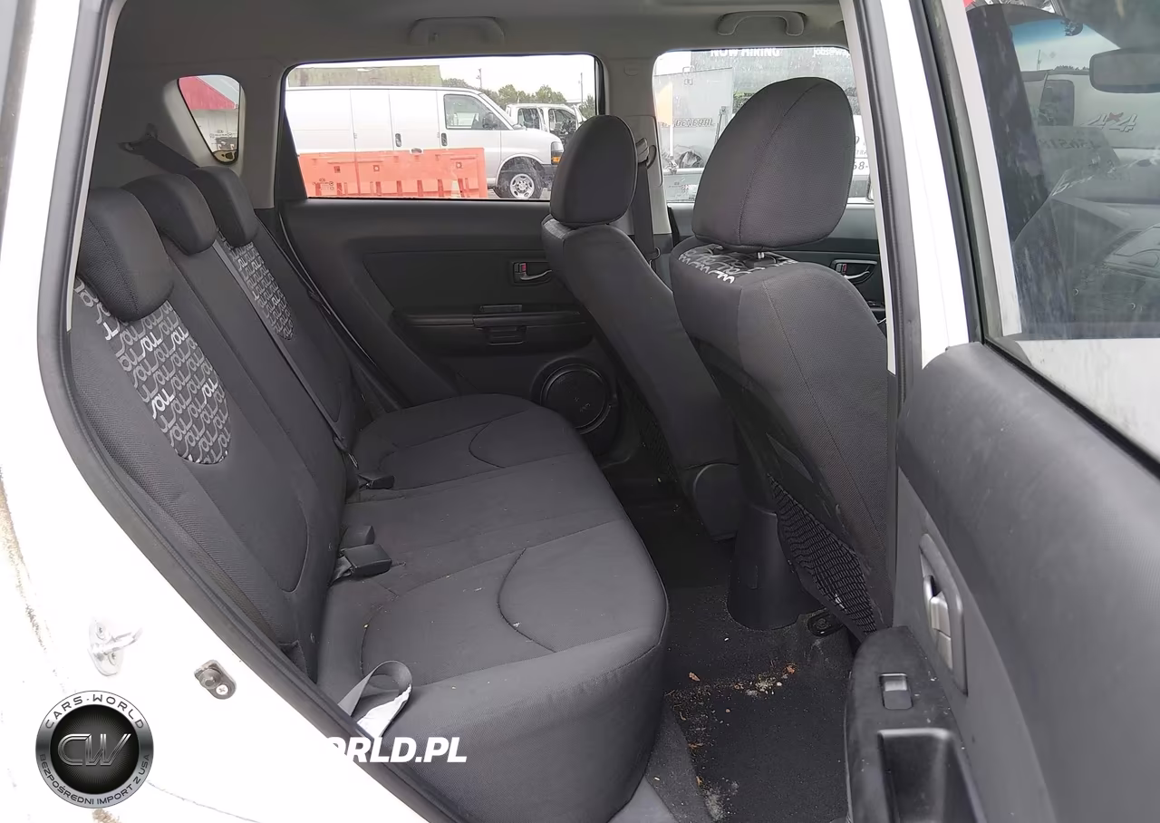 2010 Kia Soul + VIN:KNDJT2A2XA7179454 - 8