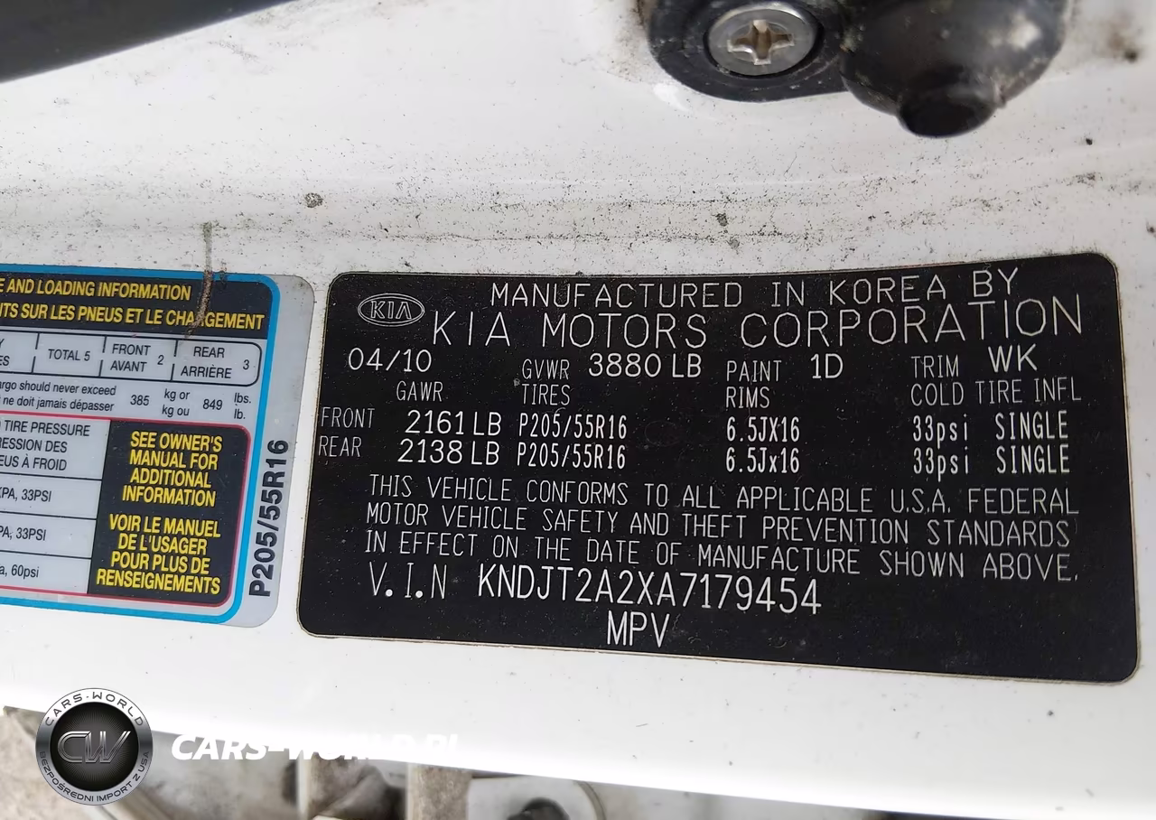 2010 Kia Soul + VIN:KNDJT2A2XA7179454 - 9