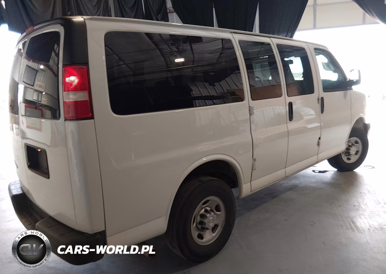 2020 Chevrolet Express Passenger Rwd 2500 Regular Wheelbase Ls VIN:1GAWGEFP6L1255914 - 4