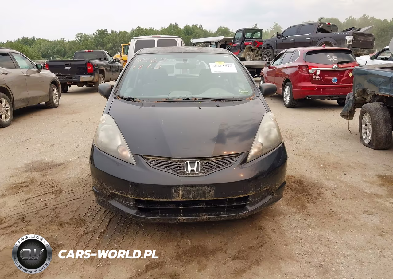 2011 Honda Fit VIN:JHMGE8H35BS001860 - 13