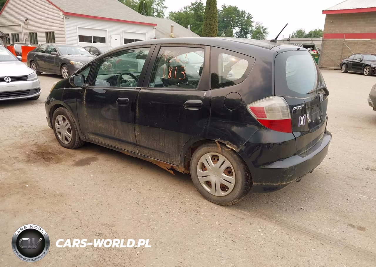 2011 Honda Fit VIN:JHMGE8H35BS001860 - 3