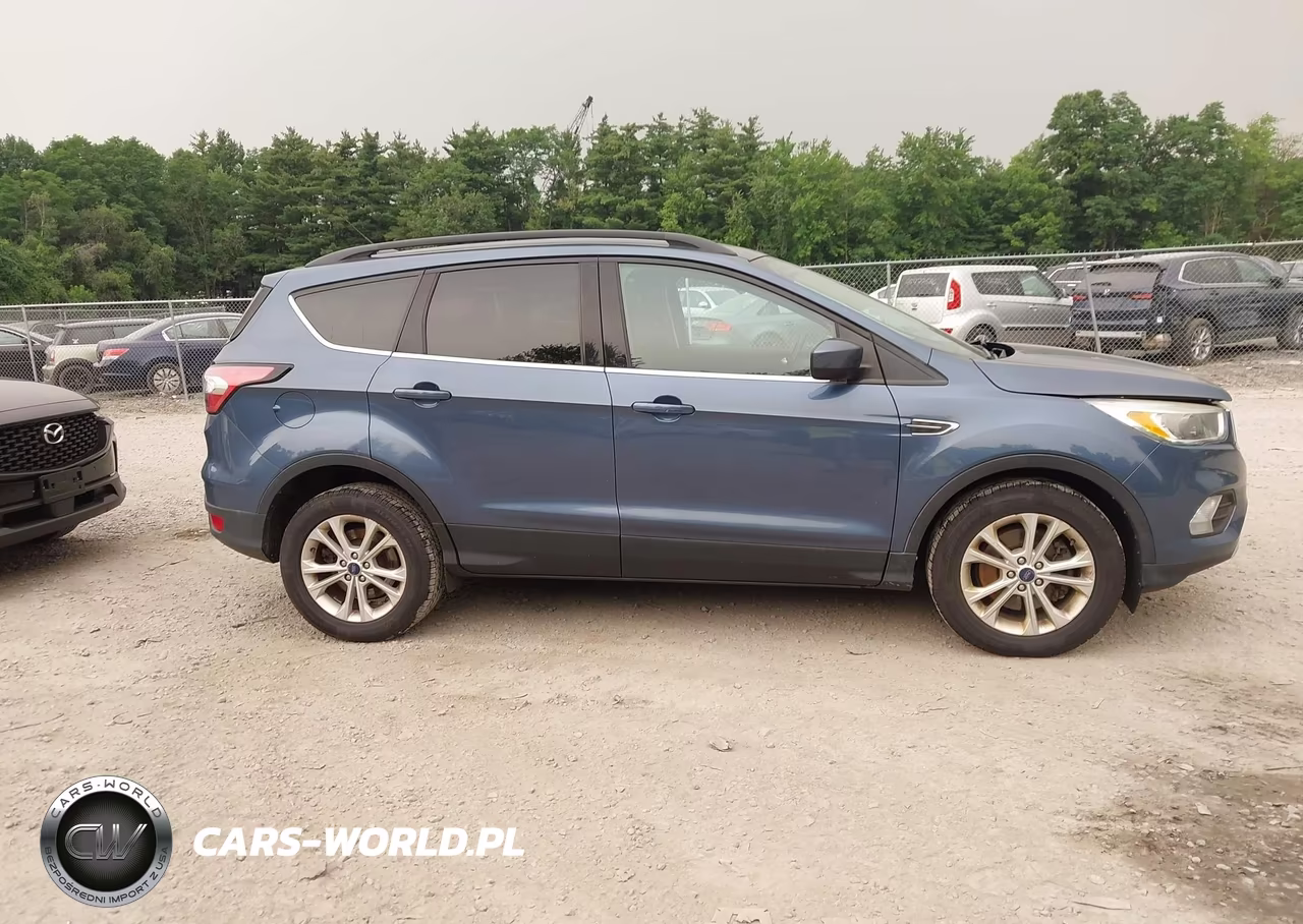 2018 Ford Escape Se VIN:1FMCU9GD1JUA11660 - 13