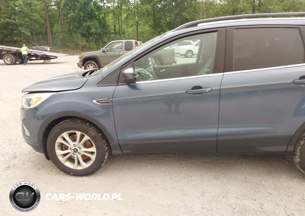 2018 Ford Escape Se VIN:1FMCU9GD1JUA11660 - 6