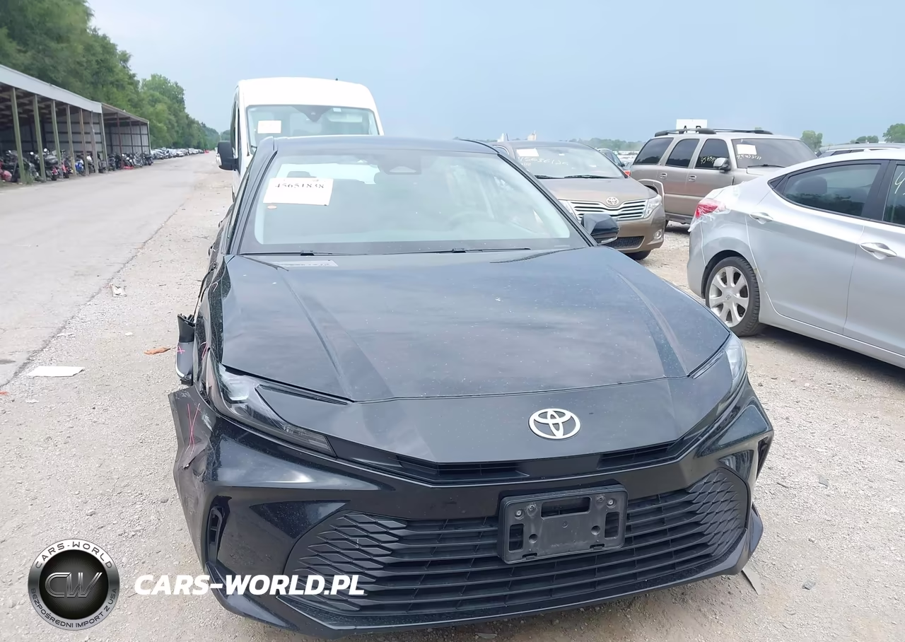 2025 Toyota Camry Le VIN:4T1DAACK5SU526326 - 12