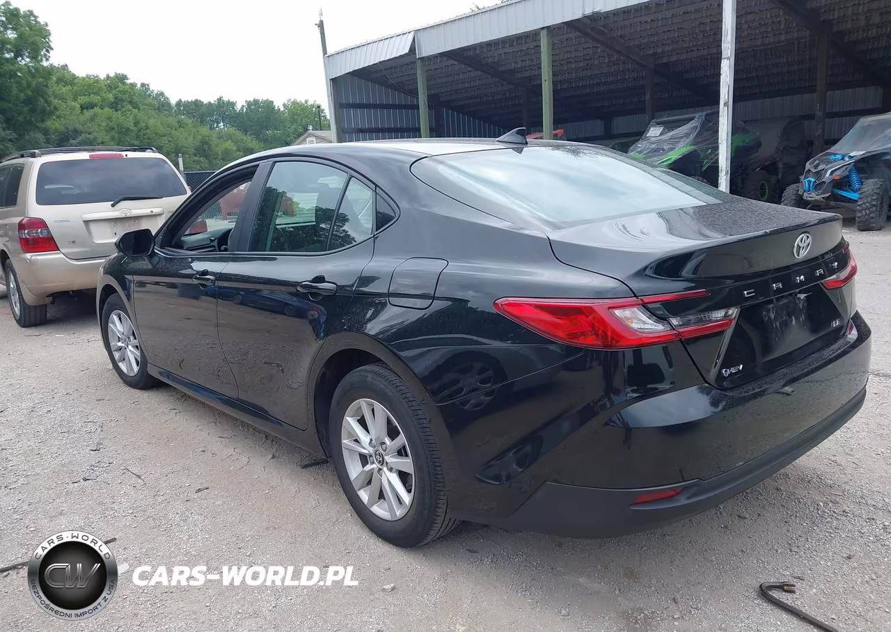 2025 Toyota Camry Le VIN:4T1DAACK5SU526326 - 3
