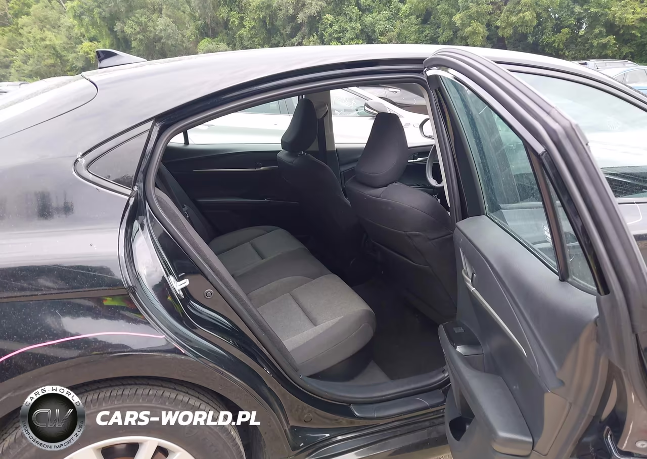 2025 Toyota Camry Le VIN:4T1DAACK5SU526326 - 8