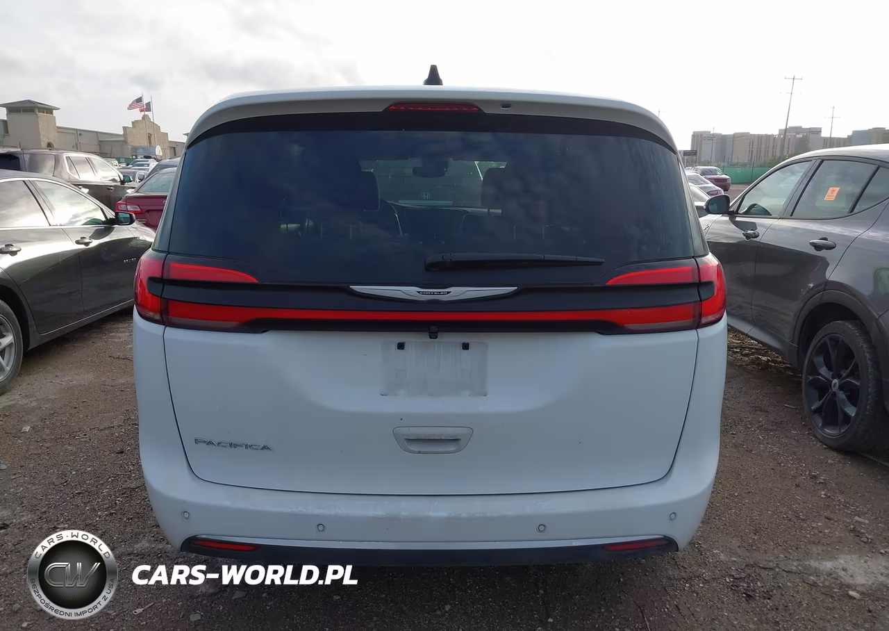 2026 Chrysler Pacifica Select VIN:2C4RC1BG8TR190171 - 16