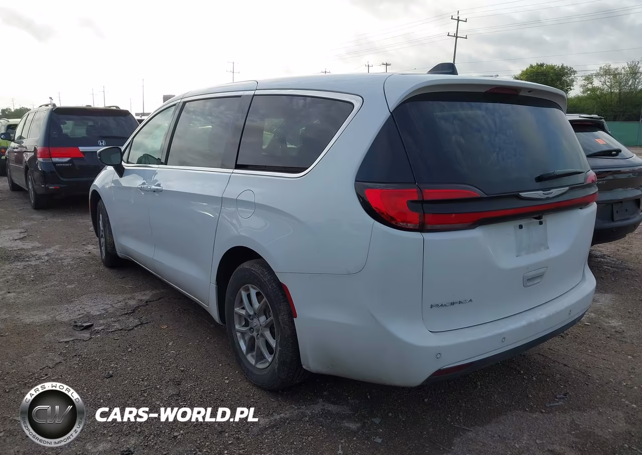 2026 Chrysler Pacifica Select VIN:2C4RC1BG8TR190171 - 3