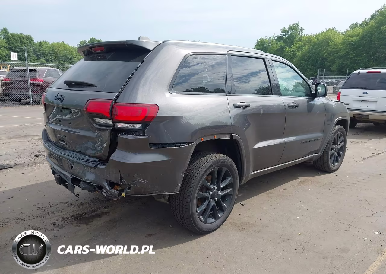 2020 Jeep Grand Cherokee Altitude 4X4 VIN:1C4RJFAG4LC409477 - 4