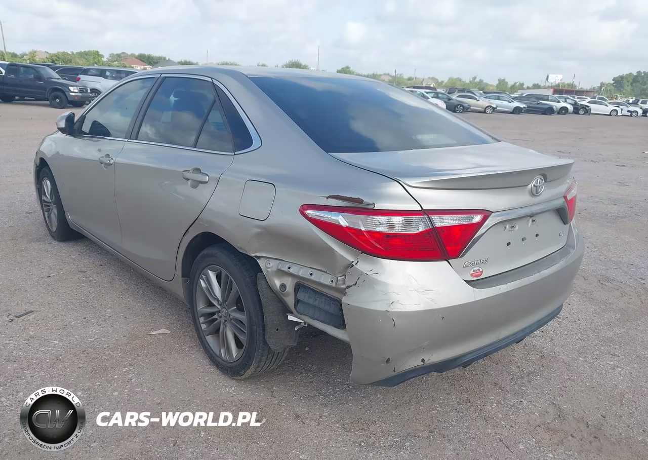 2017 Toyota Camry Se VIN:4T1BF1FKXHU725241 - 3