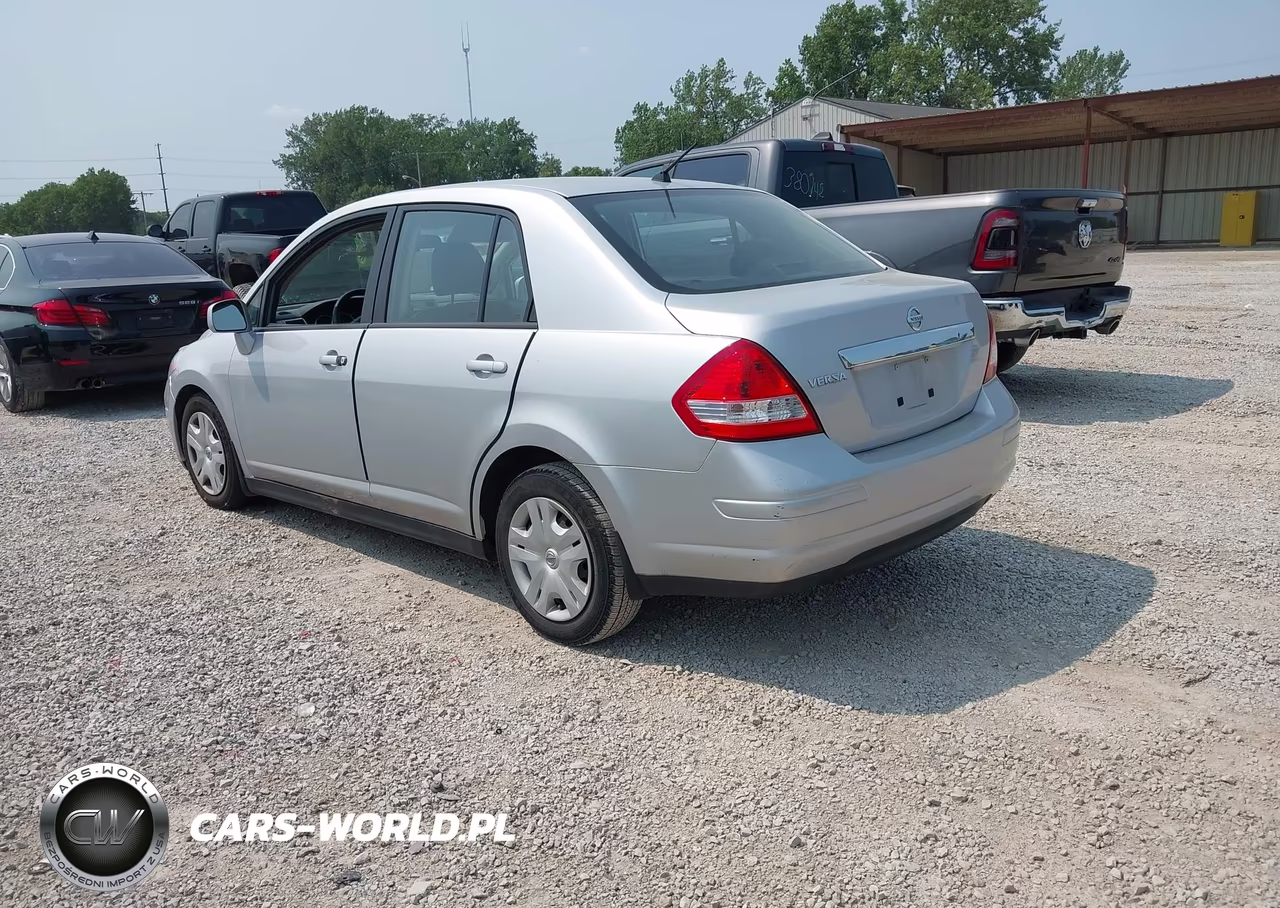 2010 Nissan Versa 1.8S VIN:3N1BC1AP2AL445591 - 3