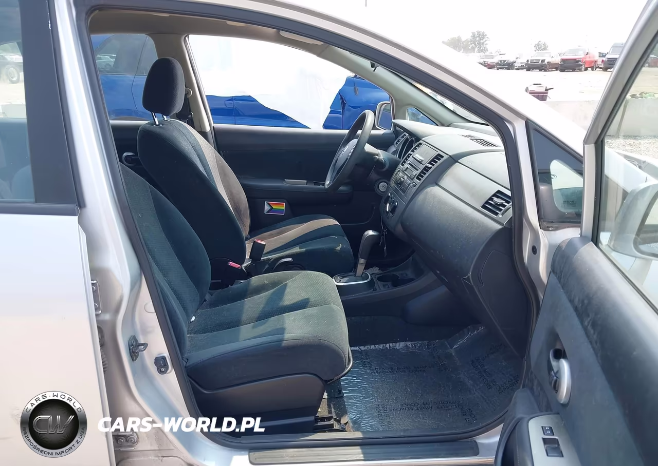 2010 Nissan Versa 1.8S VIN:3N1BC1AP2AL445591 - 5