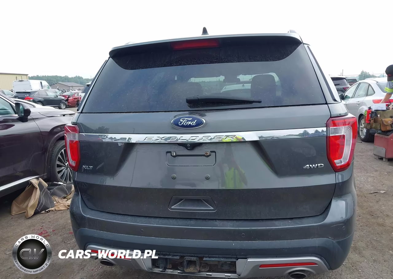 2017 Ford Explorer Xlt VIN:1FM5K8D8XHGD09357 - 16