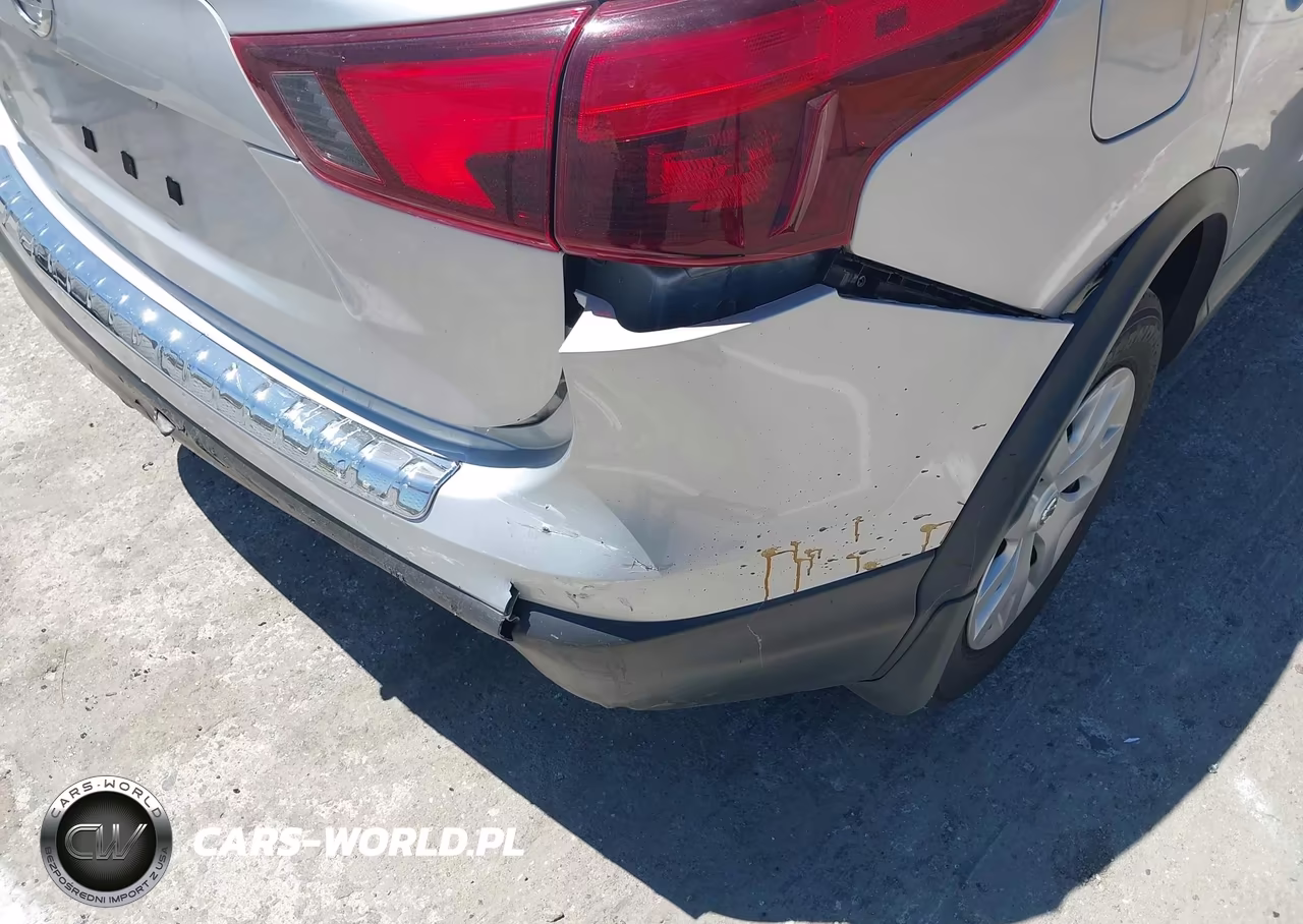 2018 Nissan Rogue Sport S VIN:JN1BJ1CPXJW184305 - 12