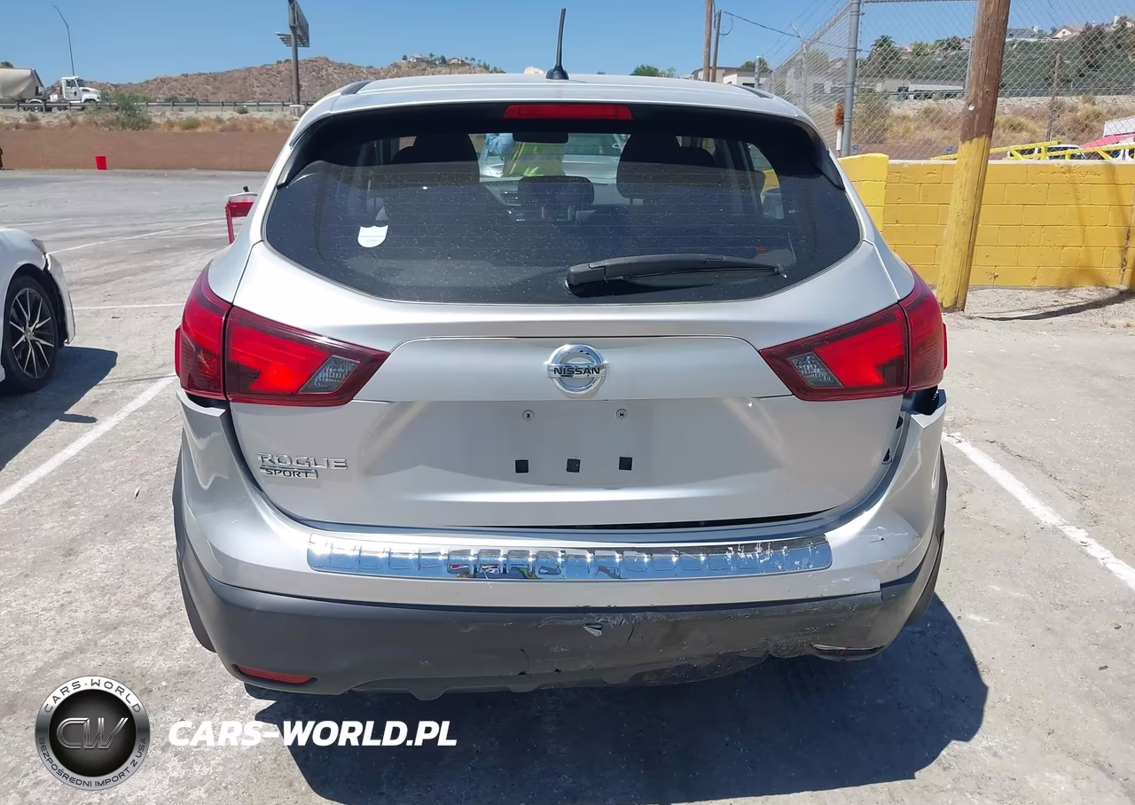 2018 Nissan Rogue Sport S VIN:JN1BJ1CPXJW184305 - 17