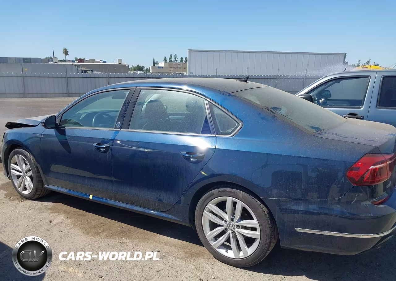 2019 Volkswagen Passat 2.0T Wolfsburg Edition VIN:1VWLA7A3XKC013347 - 14