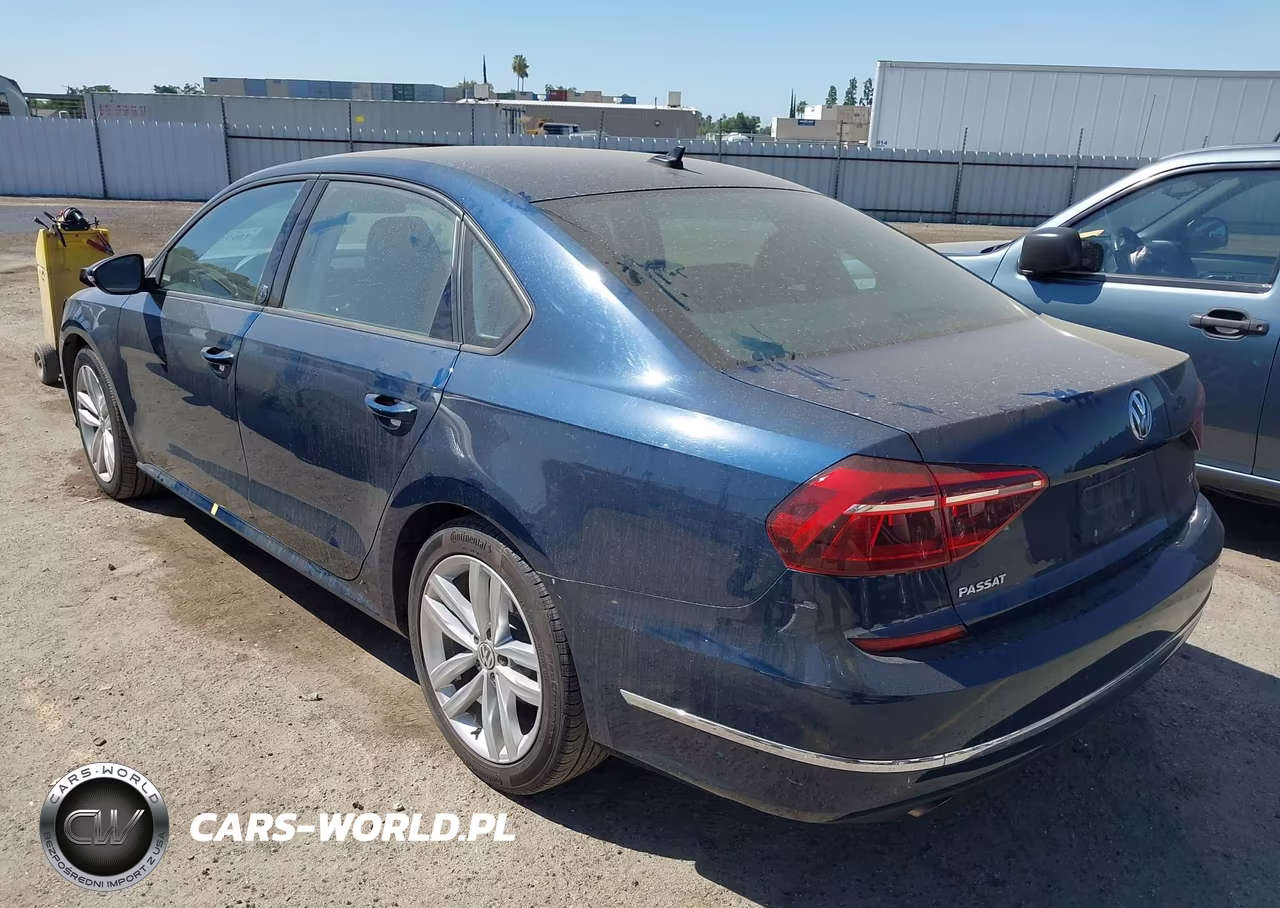 2019 Volkswagen Passat 2.0T Wolfsburg Edition VIN:1VWLA7A3XKC013347 - 3