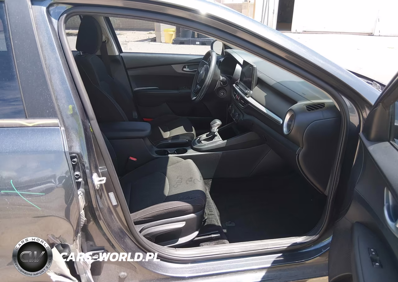 2020 Kia Forte Lxs VIN:3KPF24AD7LE258931 - 5