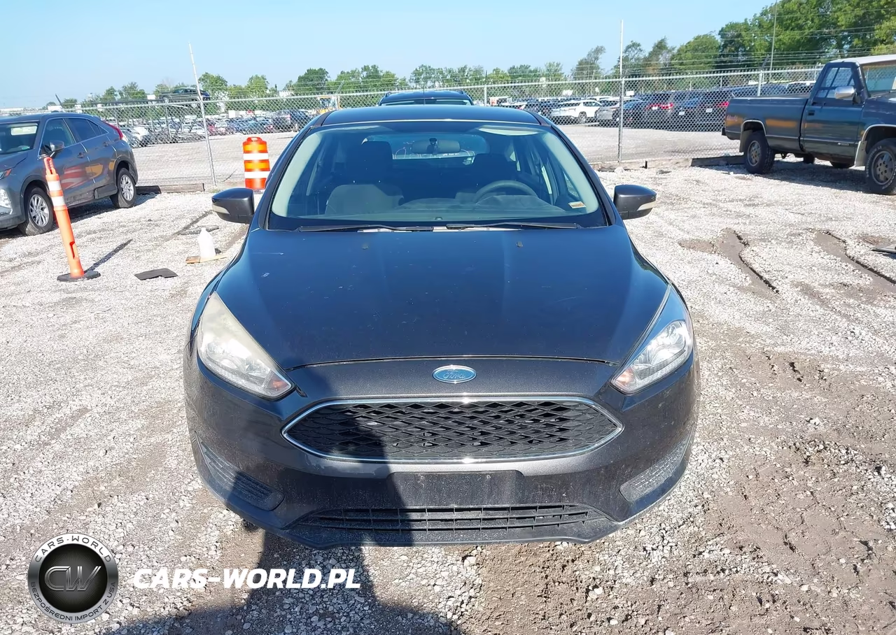 2017 Ford Focus Se VIN:1FADP3K22HL303648 - 12