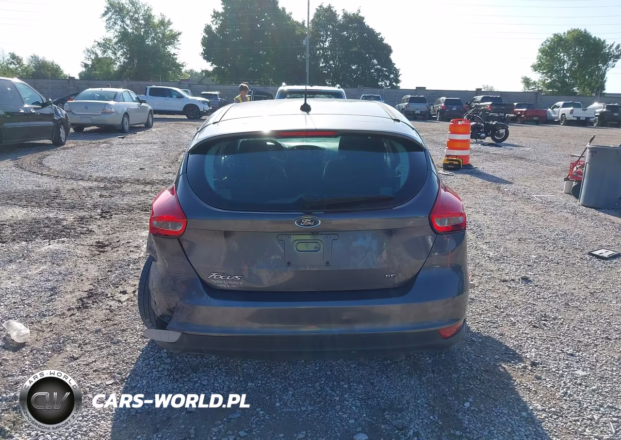 2017 Ford Focus Se VIN:1FADP3K22HL303648 - 16
