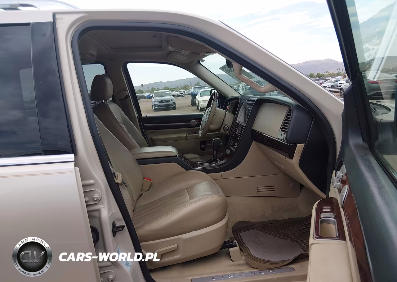 2005 Lincoln Aviator VIN:5LMEU88H85ZJ13533 - 5