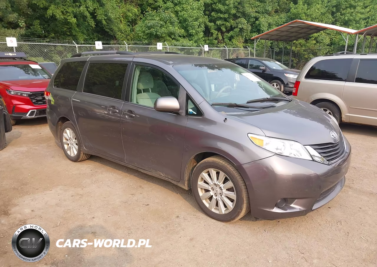 2011 Toyota Sienna Le