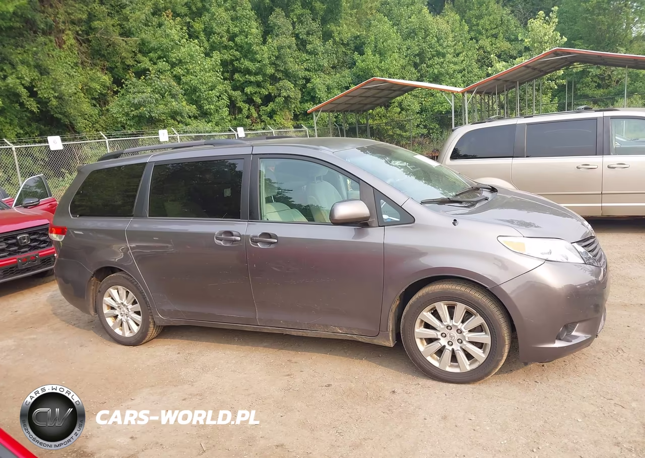 2011 Toyota Sienna Le VIN:5TDJK3DCXBS028540 - 13