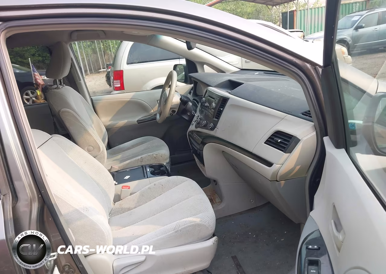 2011 Toyota Sienna Le VIN:5TDJK3DCXBS028540 - 5
