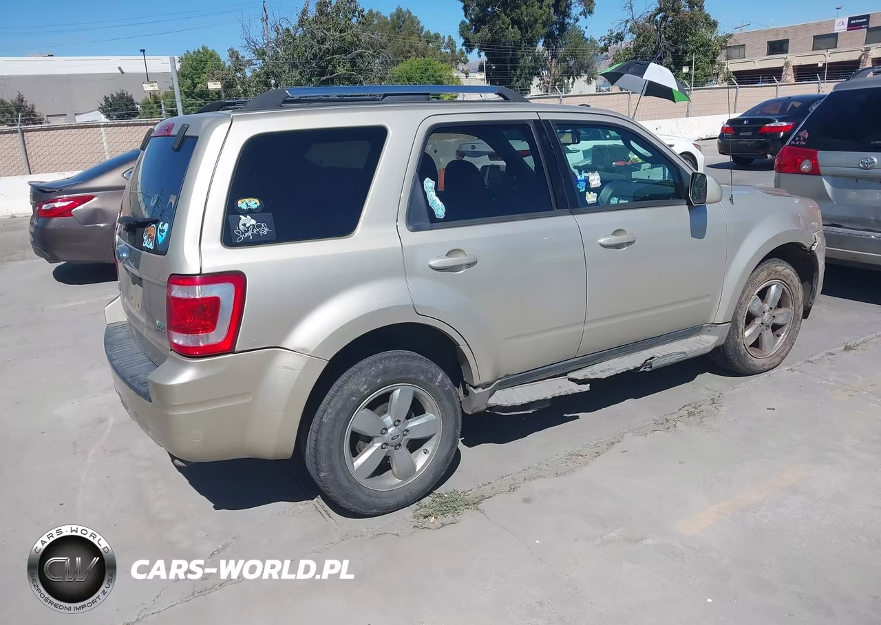 2010 Ford Escape Limited VIN:1FMCU0EG5AKA11407 - 4