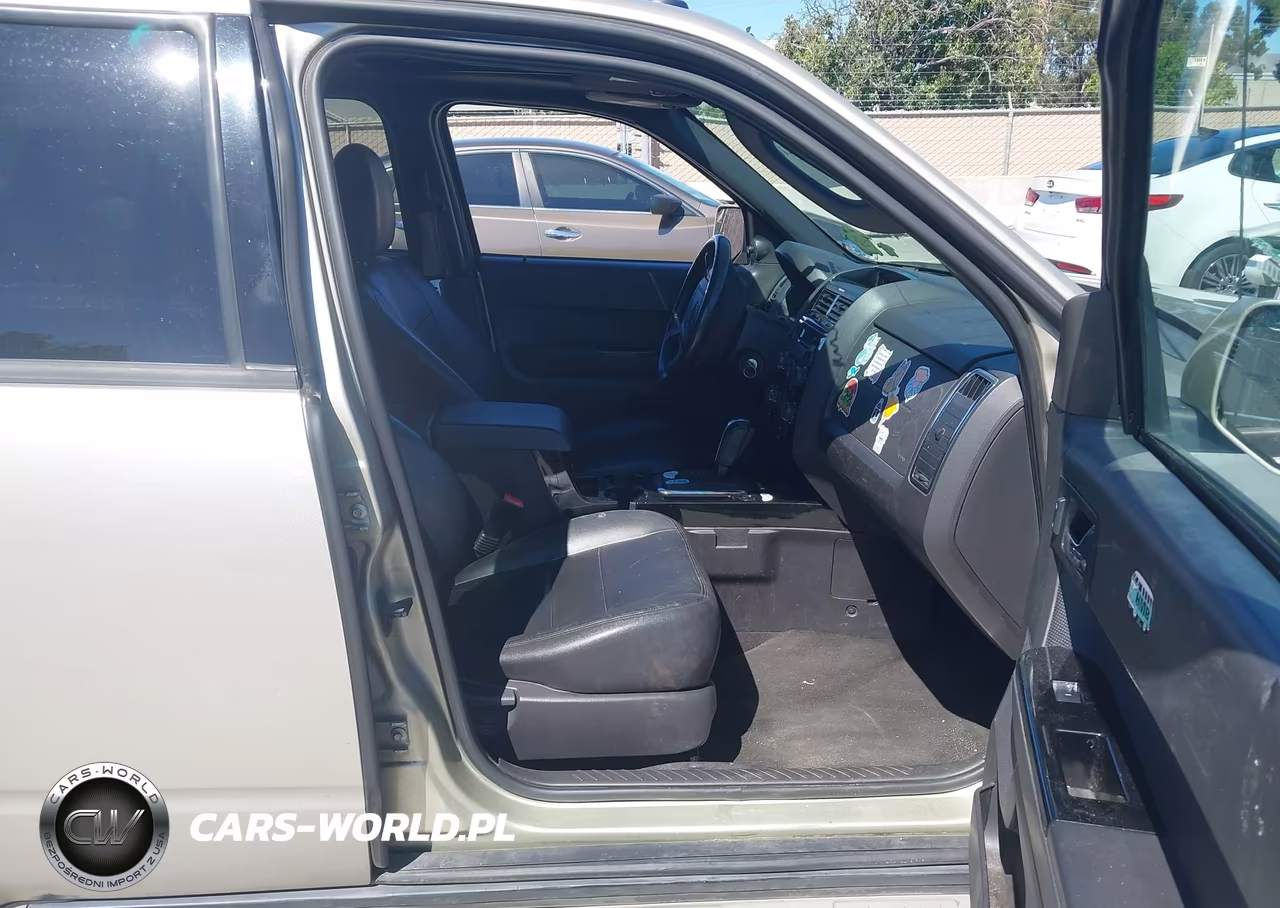 2010 Ford Escape Limited VIN:1FMCU0EG5AKA11407 - 5