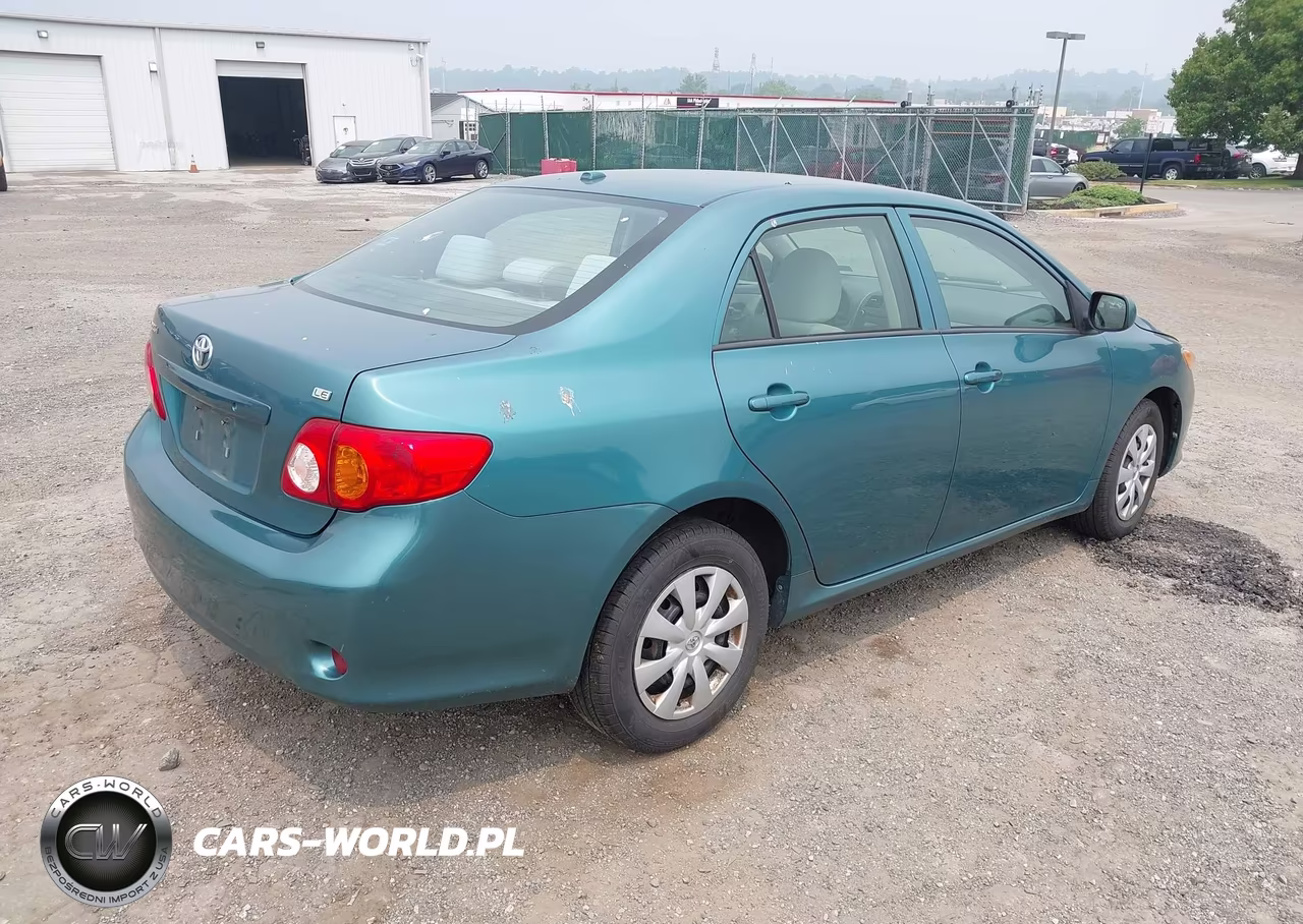 2010 Toyota Corolla Le VIN:2T1BU4EE8AC282114 - 4