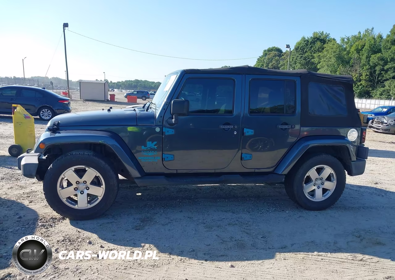 2008 Jeep Wrangler Unlimited Sahara VIN:1J4GB59148L620128 - 14