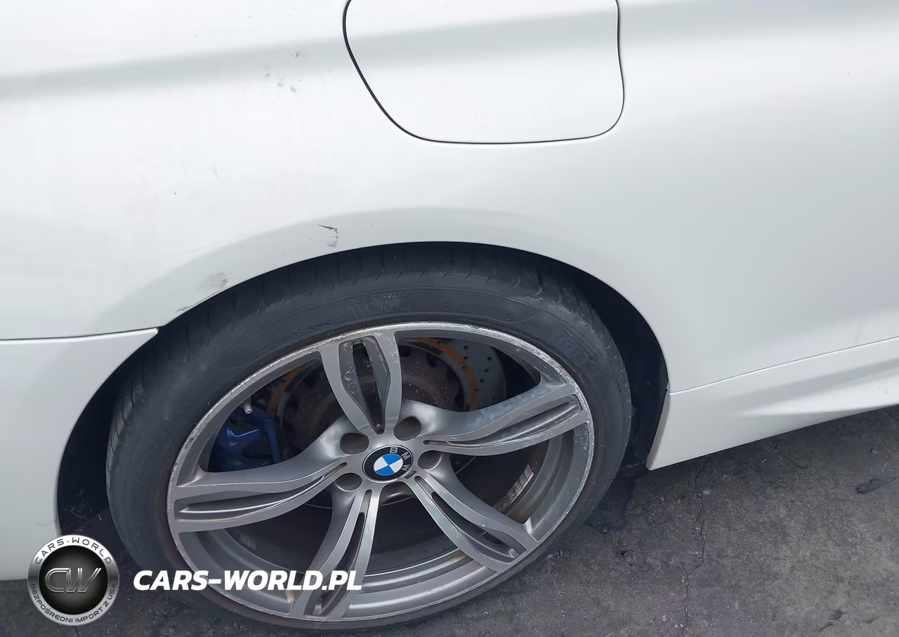 2013 BMW M6 VIN:WBSLX9C50DC968763 - 12