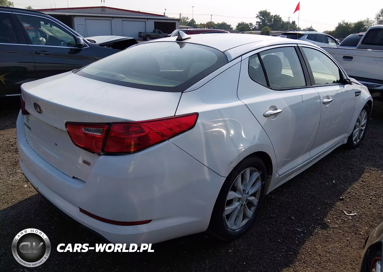 2015 Kia Optima Lx VIN:5XXGM4A70FG459607 - 4