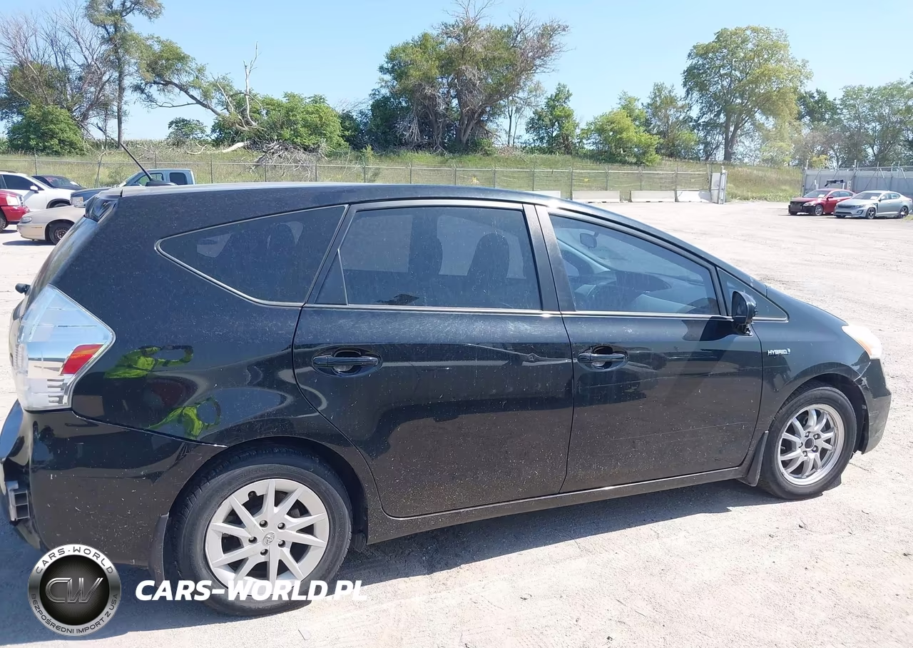 2012 Toyota Prius V Three VIN:JTDZN3EU1C3024610 - 13