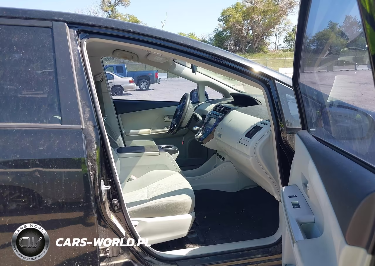 2012 Toyota Prius V Three VIN:JTDZN3EU1C3024610 - 5