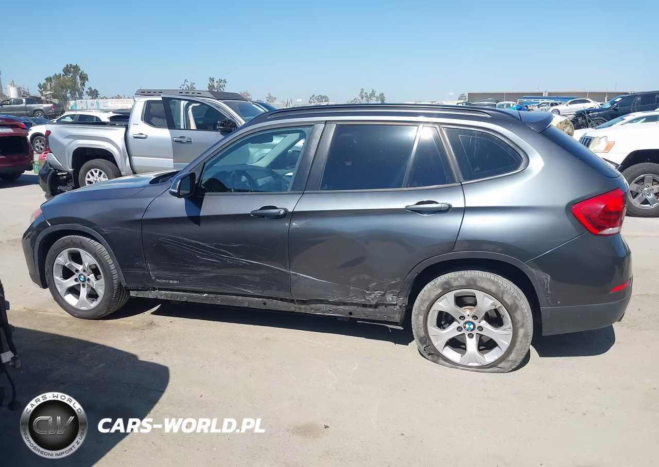 2015 BMW X1 Sdrive28I VIN:WBAVM1C58FV318402 - 14