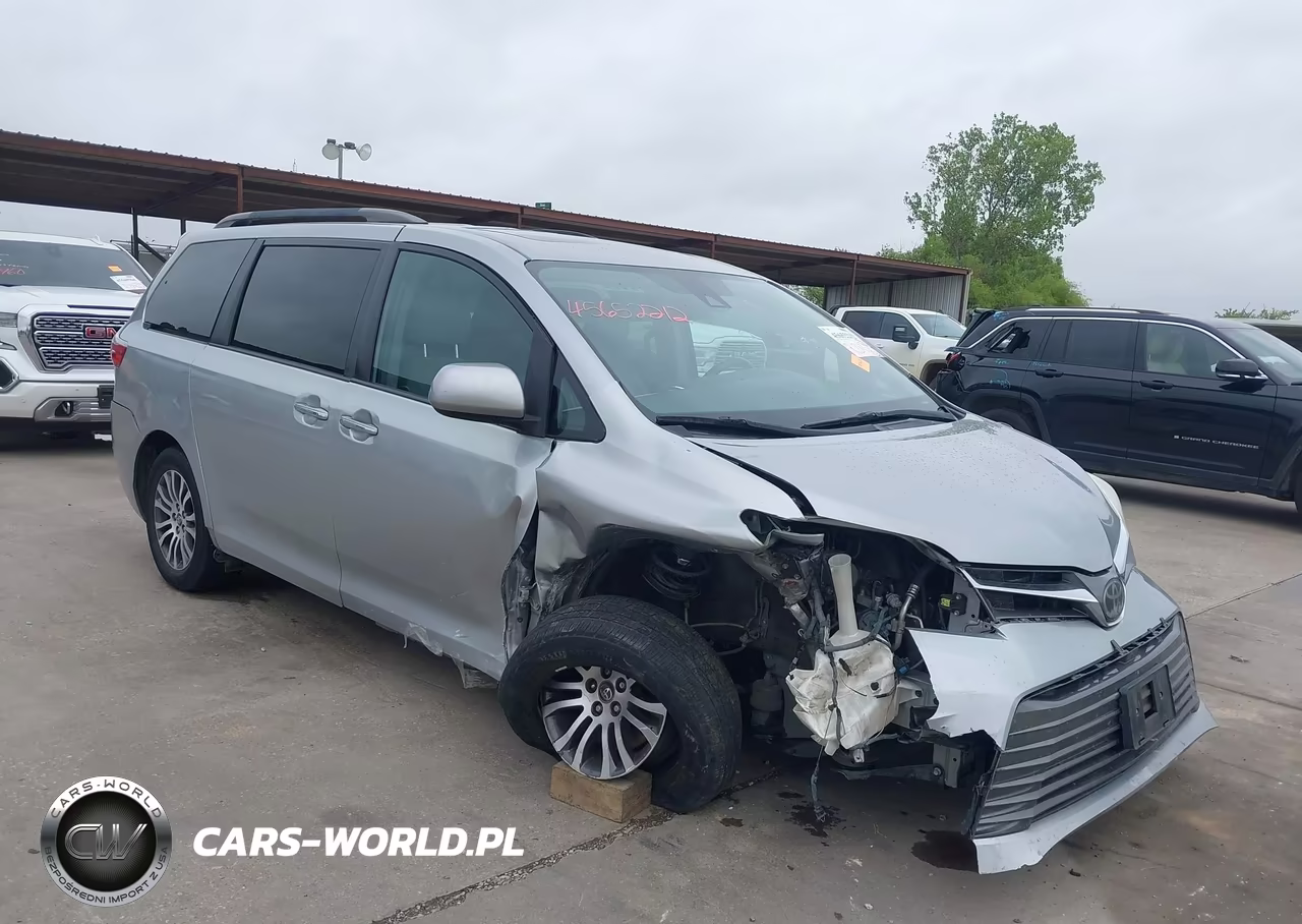 2018 Toyota Sienna Xle 8 Passenger