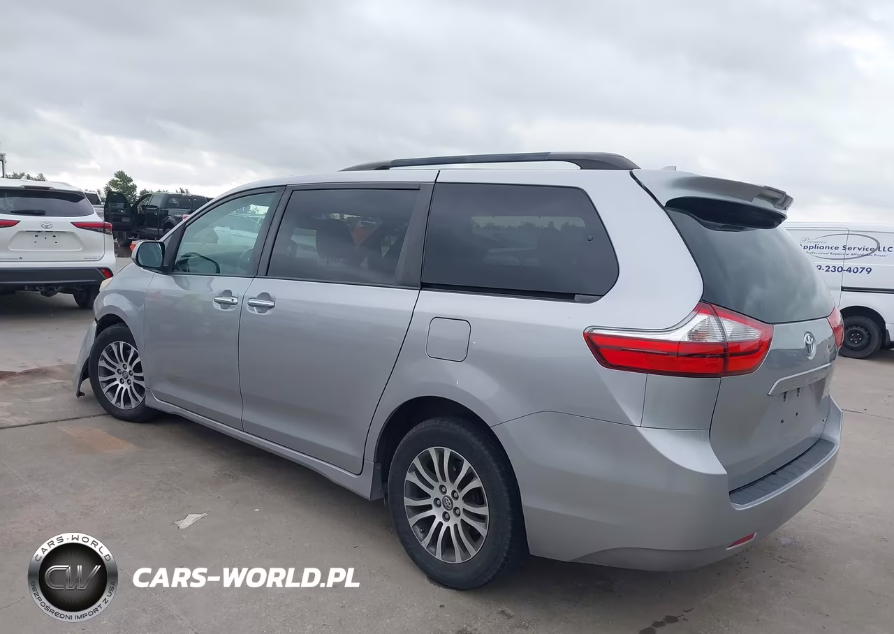 2018 Toyota Sienna Xle 8 Passenger VIN:5TDYZ3DC5JS939819 - 3