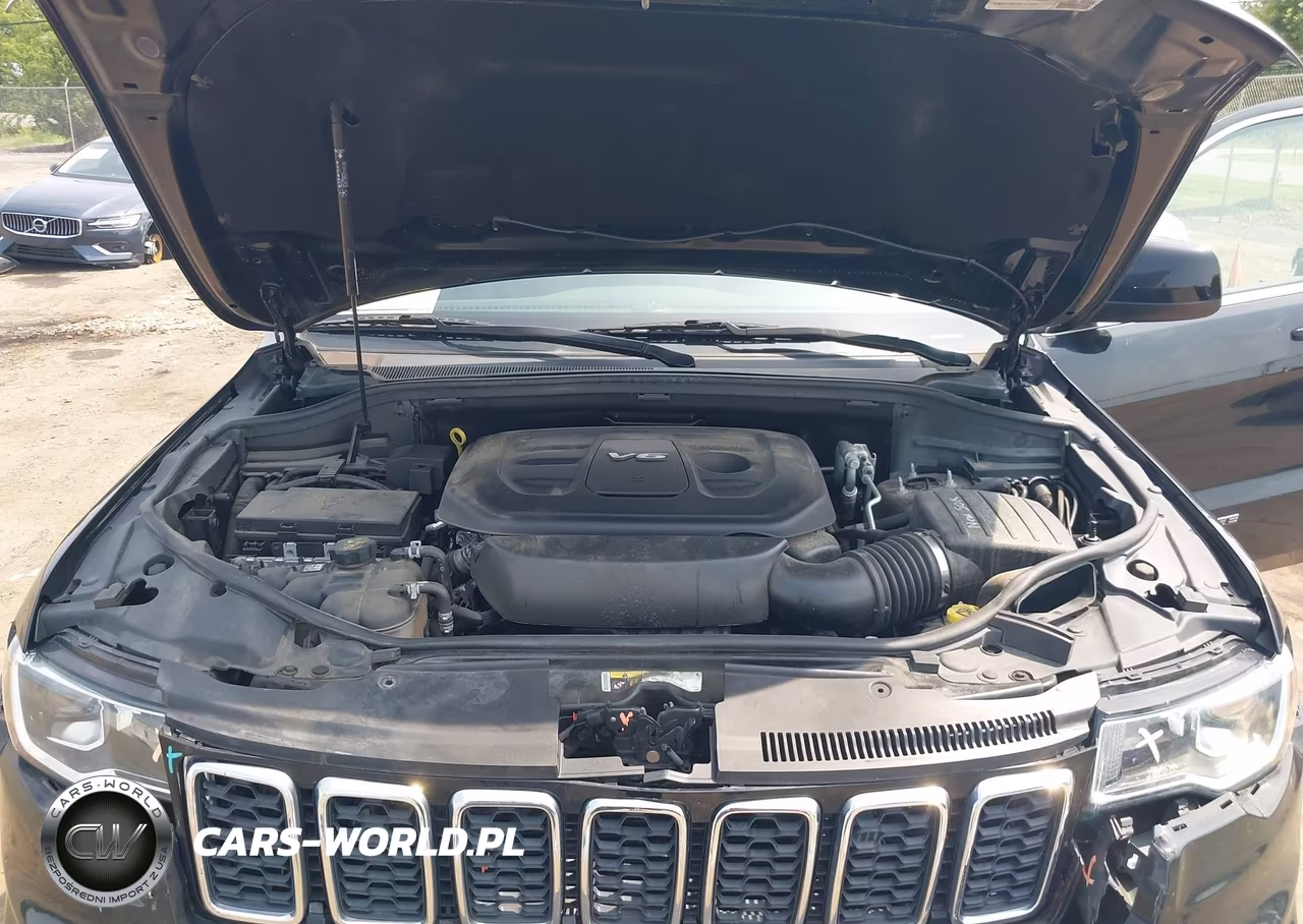 2019 Jeep Grand Cherokee Laredo E 4X4 VIN:1C4RJFAG4KC675161 - 10