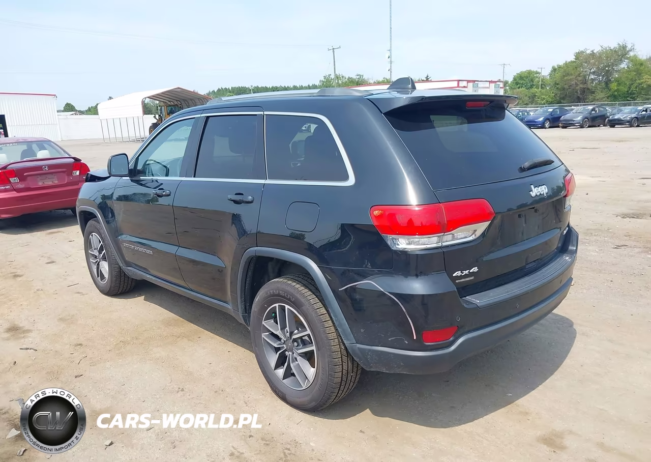 2019 Jeep Grand Cherokee Laredo E 4X4 VIN:1C4RJFAG4KC675161 - 3