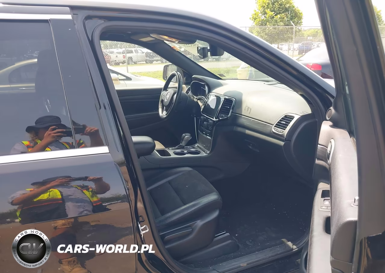2019 Jeep Grand Cherokee Laredo E 4X4 VIN:1C4RJFAG4KC675161 - 5