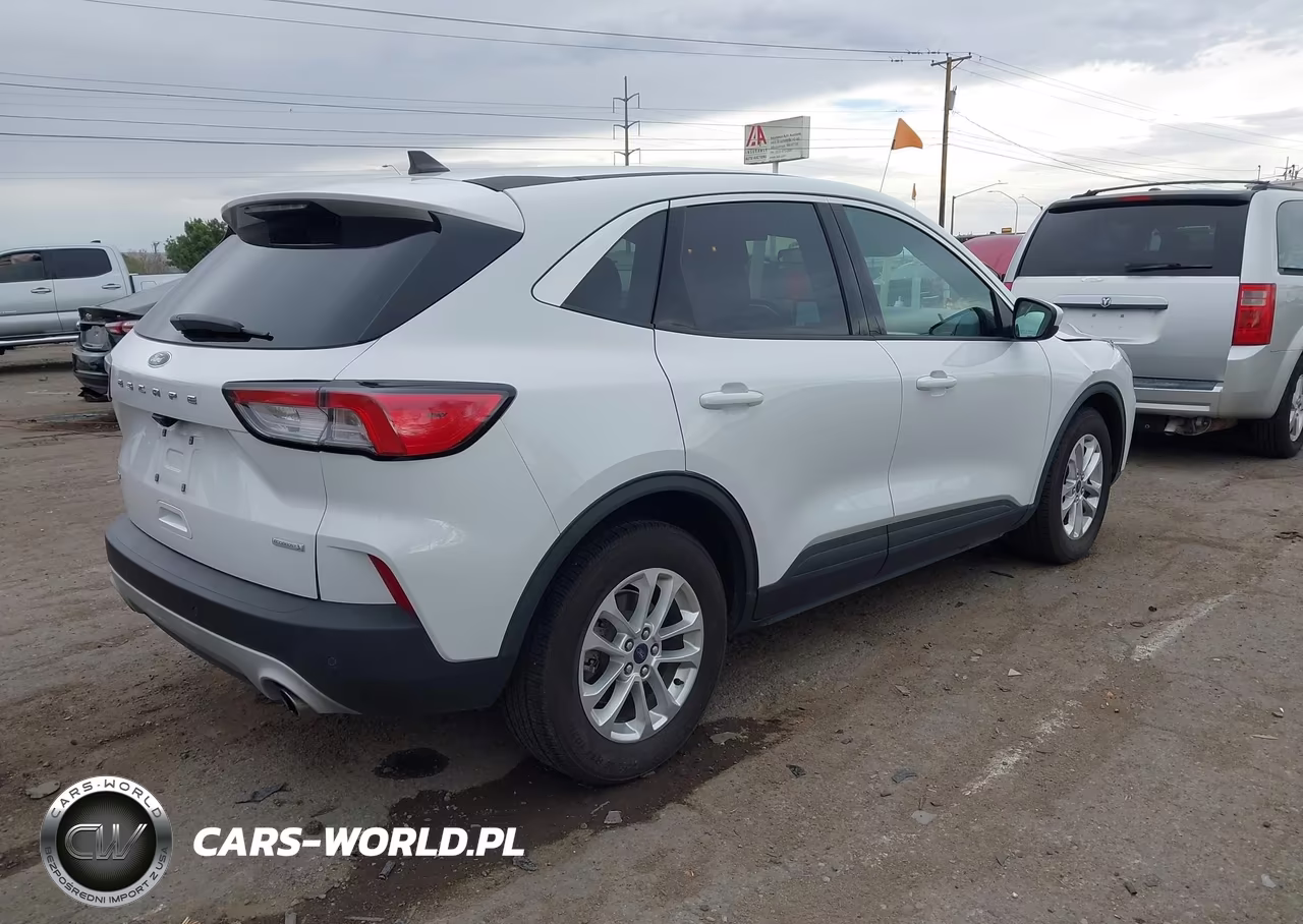 2020 Ford Escape Se VIN:1FMCU0G67LUB84132 - 4